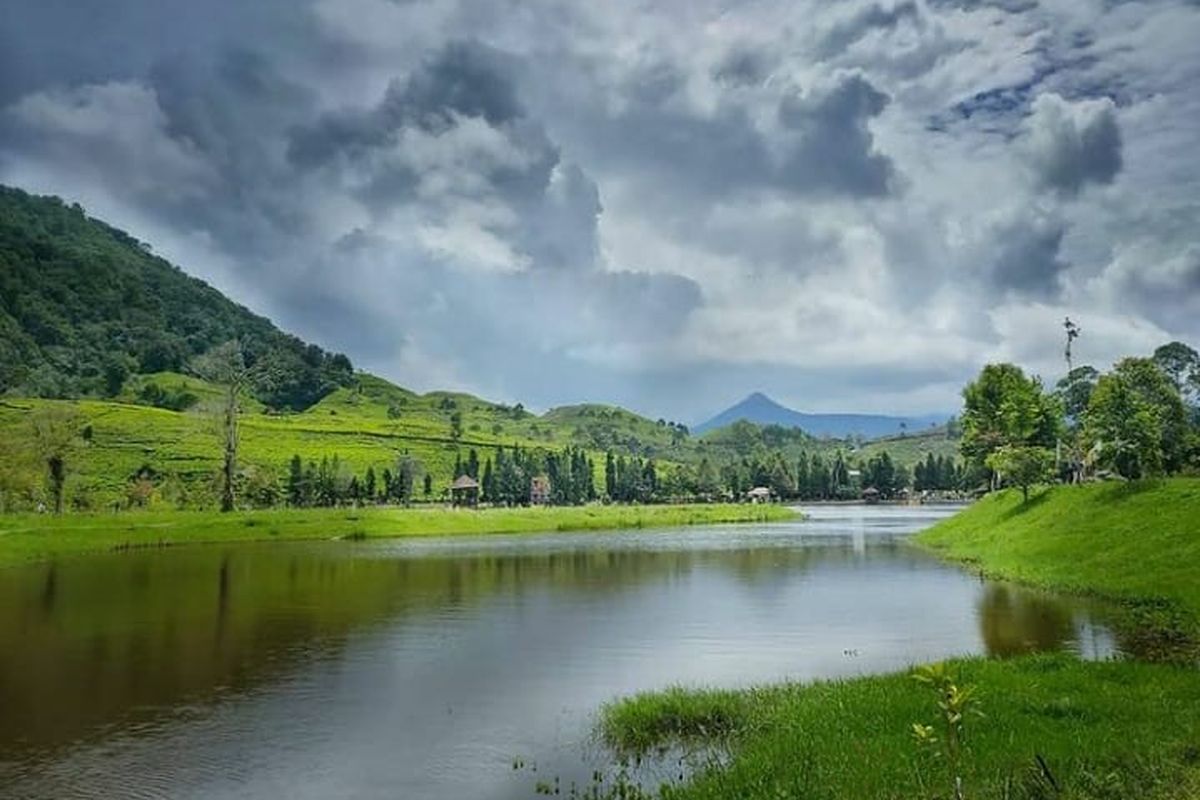 Pemandangan dan masyarakat lokal Indonesia